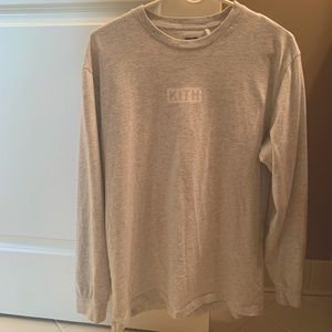 Kith. Light gray long sleeve. XS